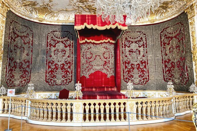 Munich Residenz Palace and Hofgarten Skip-the-line 2,5h Tour - Munich Residenz Museum Tour: Antiquarium, Rooms, and Real Art Details