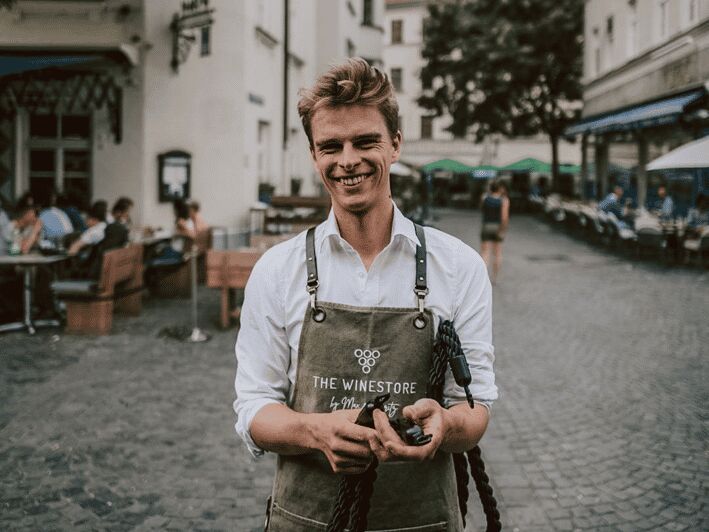 Munich: Romantic Wine Experience for Two at Viktualienmarkt - Viktualienmarkt at Its Best: How the Setting Improves the Night