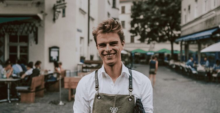 Munich: Romantic Wine Experience for Two at Viktualienmarkt - Your 2-Hour Flow: What Happens During the Experience