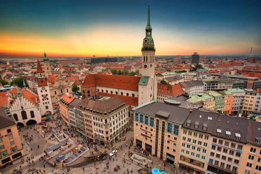 Munich: Running tour with insider tip guarantee - A 90-Minute Mix of Jogging and Munich Sightseeing