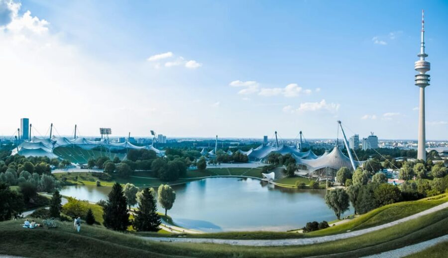 Munich: Running tour with insider tip guarantee - Where You Meet: Main Entrance and Optional Pickup Points