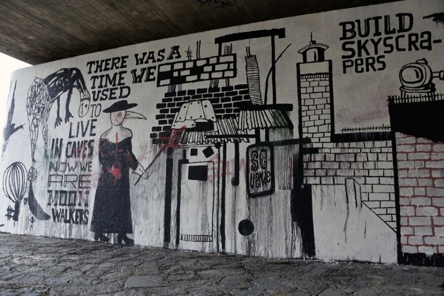Munich: Street Art Bike Tour - Old masters, newer street artists, and the history in between