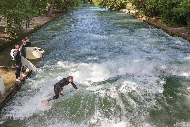 Munich: Surf Experience In Munich Eisbach River Wave -Germany - Munich’s Eisbachwelle: A city-center wave with decades of surf culture