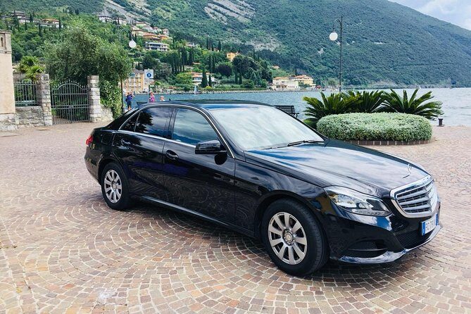 Munich to Munich Airport (MUC) - Departure Private Transfer - Extras that actually help: child seats, soft drinks, and Wi‑Fi