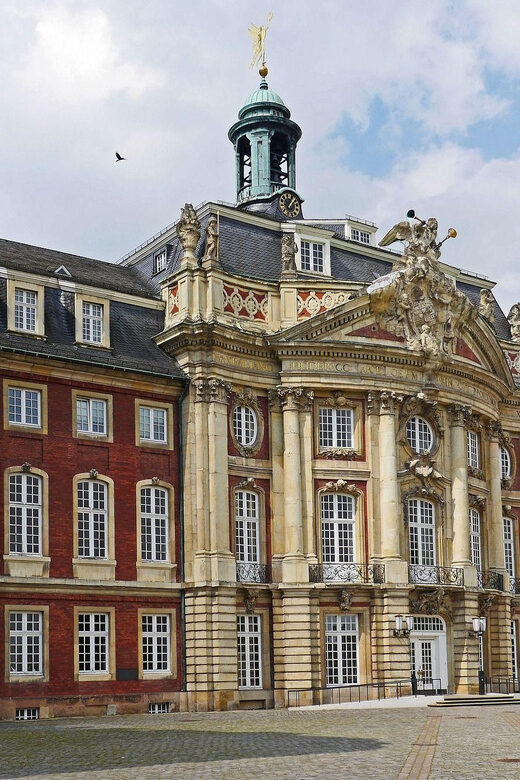 Münster Private Guided Walking Tour - Old Town streets and Prinzipal Market: Hanseatic life in everyday form