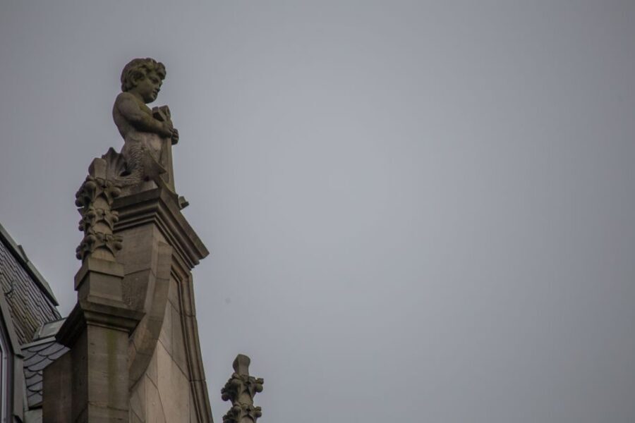 Mystical Hamburg - Walking Tour in German - Language Choice: German-Only Stories and How to Handle It