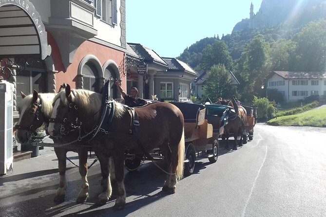 Neuschwanstein and Hohenschwangau Exclusive Skip-the-Crowds Tour - Marienbrücke: why this bridge is the main event