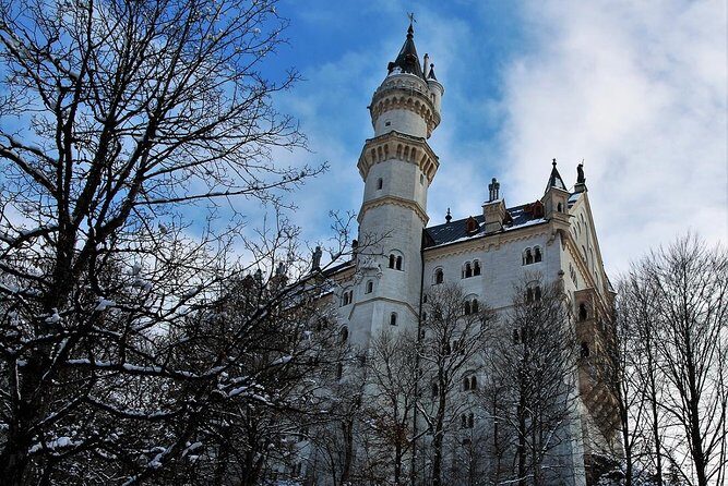 Neuschwanstein Castle, Ettal Abbey and Oberammergau Private Tour from Munich - Mary’s Bridge (Marienbrücke): the photo moment, plus the winter caveat