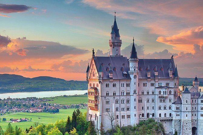 Neuschwanstein & Linderhof Castle Luxury Private Tour from Munich - Lechfall and Plansee Lake: a short reset with big scenery payoff
