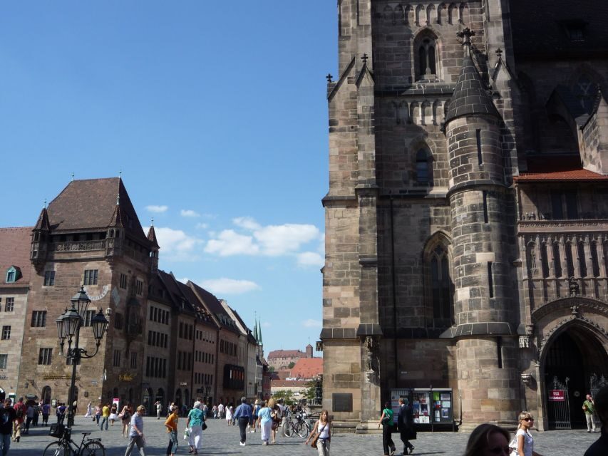 Nuremberg 2-Hour Old Town Highlights Walking Tour in English - Hauptmarkt and the Beautiful Fountain: market square energy year-round