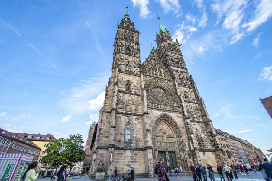 Nuremberg: 60 minute Express Walk with a Local - Comfort and practical tips: what to bring for an easy hour