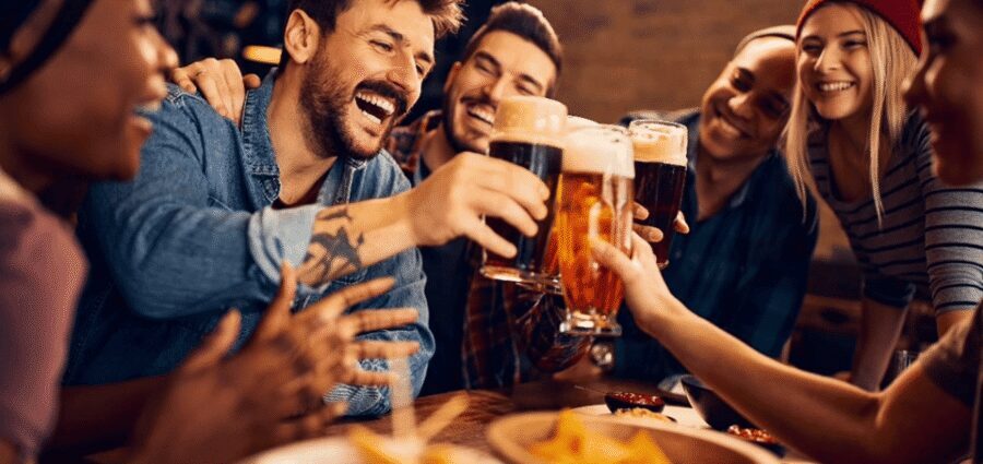 Nuremberg: Bar and Club Tour with Free Shots and Free Entry - Meeting at Zeit & Raum: Wristbands and a Smooth Start