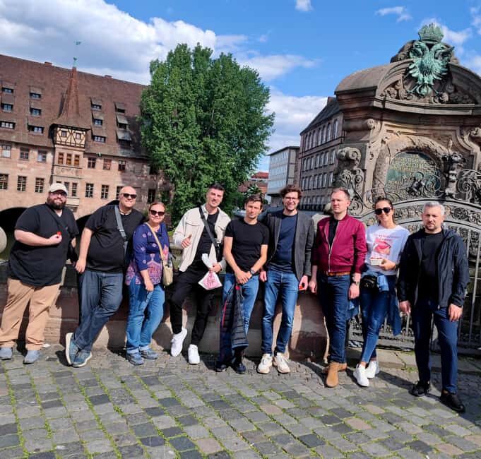 Nuremberg: Castle and Old Town Tour – including admission tickets and red beer tasting - St. Sebaldus, Church of Our Lady, and St. Lorenz: churches as art lessons