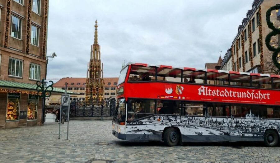 Nuremberg: Old Town Guided Tour By Bus - St. Sebaldus and St. Lorenz churches: what to look for from the bus