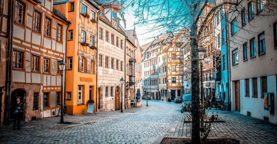 Nuremberg: Private Guided Walking Tour - Starting at Rathausplatz: Getting Your Bearings Quickly