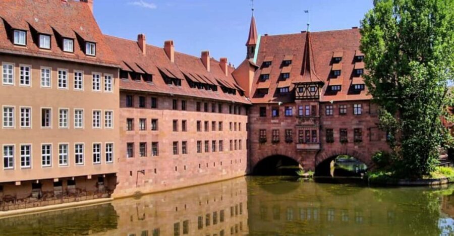 Nuremberg : Private Walking Tour With A Guide (Private Tour) - Meeting Your Guide in Nuremberg’s Center