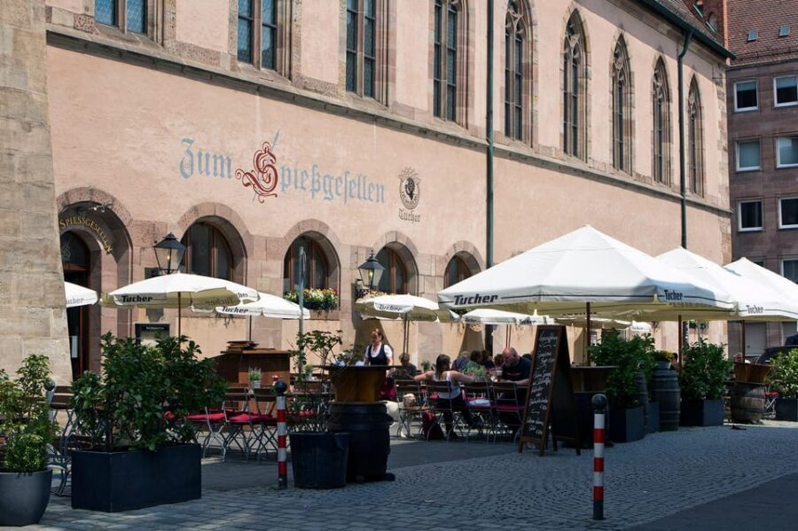 Nuremberg: The Old Town Hall - Centre of Power - IN GERMAN - Meeting at Hauptmarkt: Getting Oriented Fast