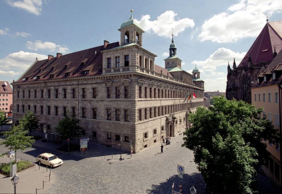Nuremberg: The Old Town Hall - Centre of Power - IN GERMAN - The Dungeons Stop: Medieval Punishment You Can Actually See