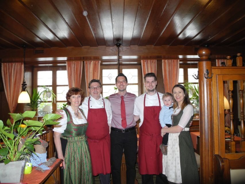 Nürnberg City Tour with Traditional Dinner & Beer - Bazaar-market, river, and lake time (plus optional boat rides)