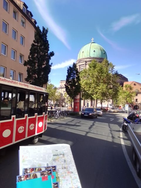 Nürnberg City Tour with Traditional Dinner & Beer - Café break for coffee, cookies, and ice cream