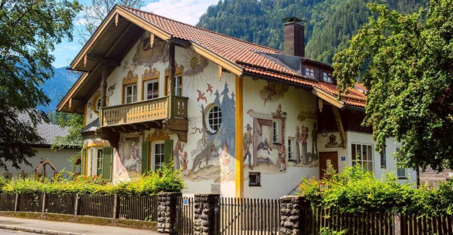 Oberammergau Private Guided Walking Tour - From the Ammer River to 9th-century roots linked to Ettal