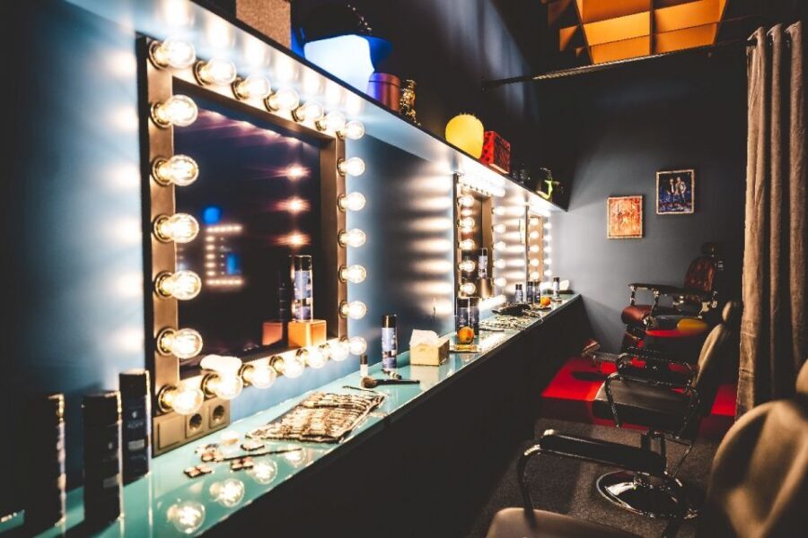 Oberhausen: HOUSE OF MAGIC - powered by Ehrlich Brothers - Illusion rooms with shadows and mirrors that play games with your eyes