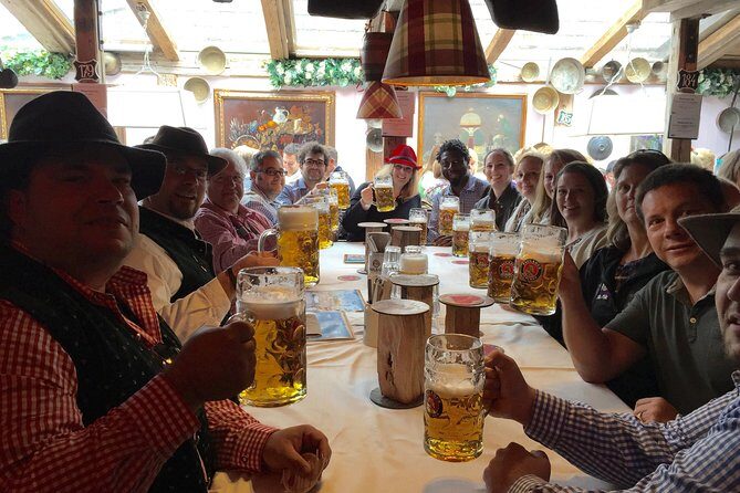 Oktoberfest Tour with table and unlimited beer - Augustinerkeller pregame: lunch plus four half-liter beers