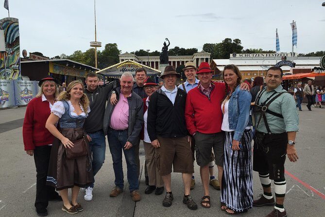 Oktoberfest Tour with table and unlimited beer - Reserved tent time at Oktoberfest: how the 4-hour table experience works