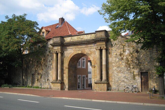 Osnabrück Scavenger Hunt and Sights Self-Guided Tour - Rathaus Osnabrück: why this first stop sets the tone