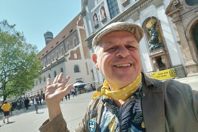 Paul's Private Tour in Munich old City - Maximilianstrasse and the shopping-meets-monuments vibe