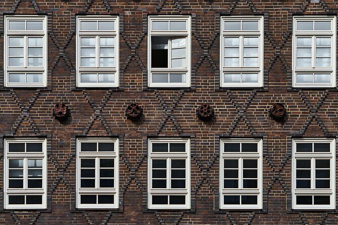 Photo Tour of Hamburg's UNESCO World Heritage Site - Weather plans and what to bring for a smoother shoot