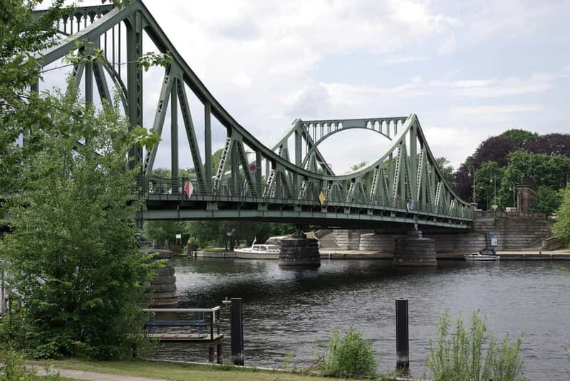 Potsdam: 5-Hour-Tour "Parks & Palaces" from Berlin by VW-Bus - First Stops: Charlottenburg, Königsstraße, and Potsdam’s Old Town Signals