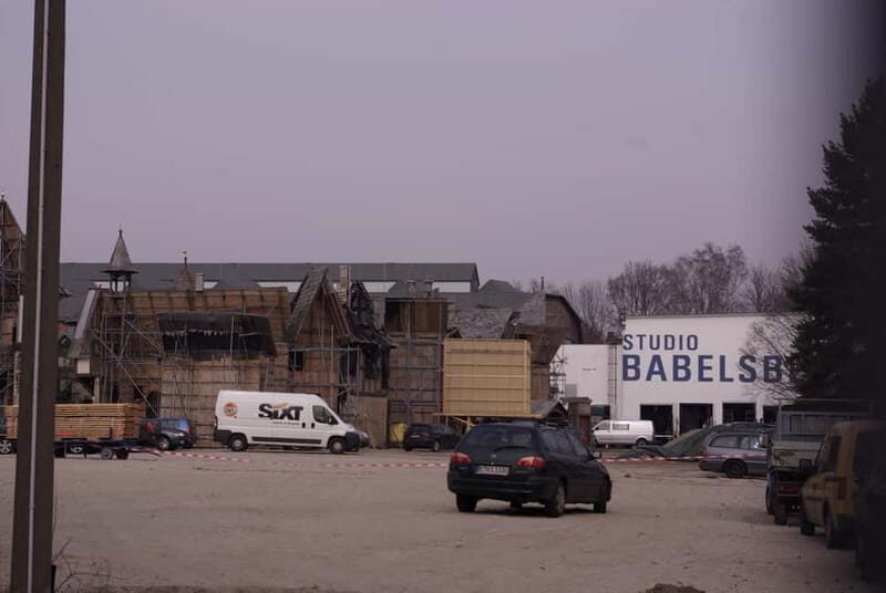 Potsdam-Babelsberg: 5-Hour-Tour "Film-History" by VW-Bus - The guide factor: detailed answers, good pacing, and real-world flexibility