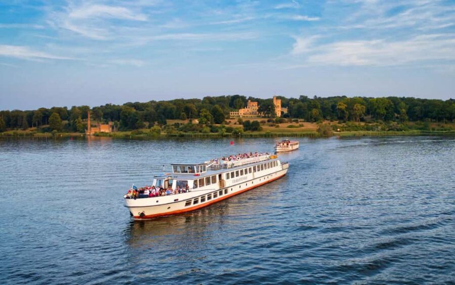 Potsdam: The evening Wannsee tour. Castles, parks, and villas. - Why this evening Potsdam-to-Wannsee cruise feels like good value
