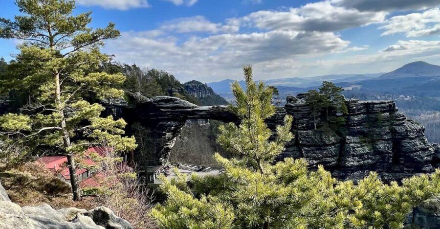 Prague: All-inclusive trip to Bohemian and Saxon Switzerland - Early pickup and the small-group rhythm that keeps it fun