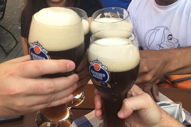 Premium Private Foodie Experience with Local - all tastings included - A private Munich food crawl with lunch and drinks included