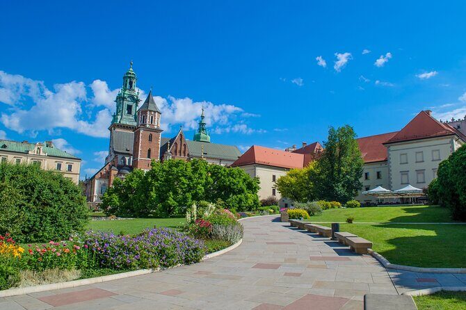 Private 3-Day Tour from Berlin to Krakow Auschwitz Poland - Auschwitz-Birkenau with a guided visit that gives meaning to the site