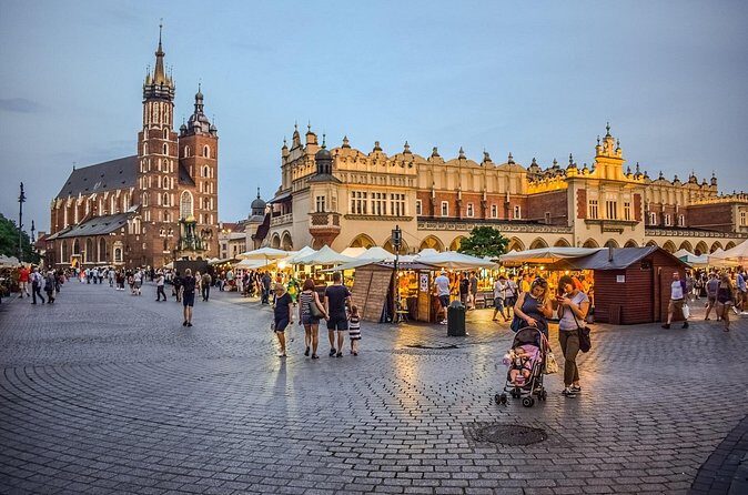 Private 3-Day Tour from Berlin to Krakow Auschwitz Poland - Price and value for a private Berlin to Krakow route