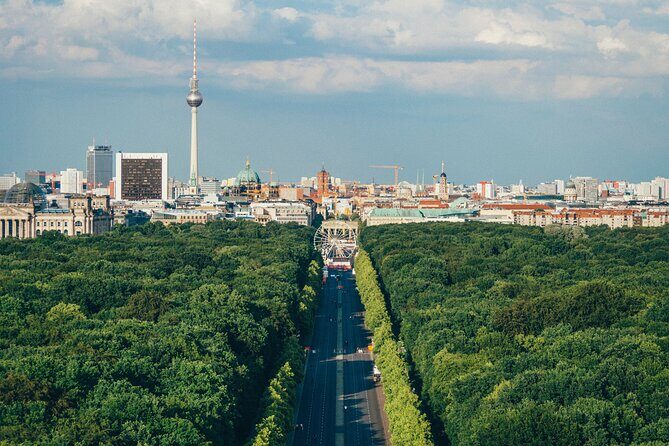 Private Berlin Top Historical Sites Tour with Black Van - How 4 hours covers so much (without feeling like a blur)