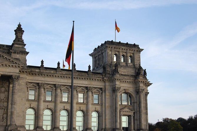 Private Berlin Top Historical Sites Tour with Black Van - Museum Island: UNESCO core, big meaning, quick orientation