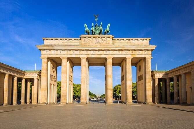 Private Berlin Top Historical Sites Tour with Black Van - Reichstag Building: the political spine of modern Berlin