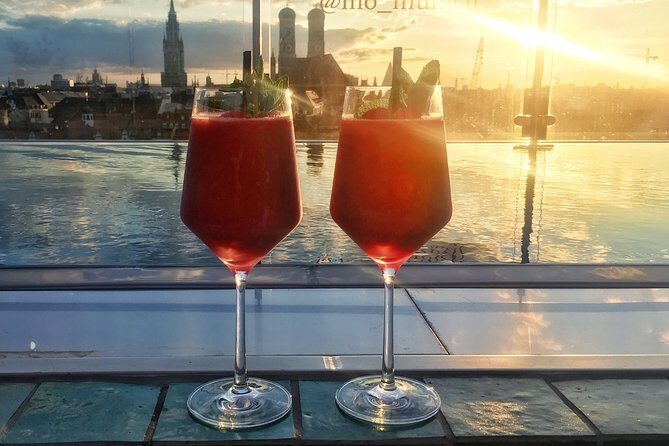 PRIVATE - Best Munich Cocktail Tour - all inclusive - Why a private Munich cocktail crawl works so well