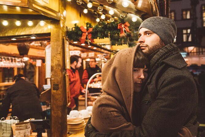 Private Christmas Walking Tour of Frankfurt with Bethmännchen - Roßmarkt: roasted chestnuts, mulled wine, and tradition stories