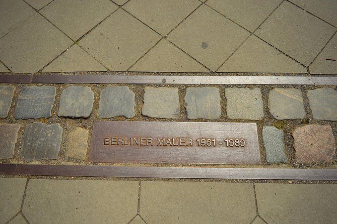 Private Cold War Berlin: Espionage, Berlin Wall, a Divided City - Prenzlauer Berg: NKVD and Stasi prisons at Fröbelstraße corner