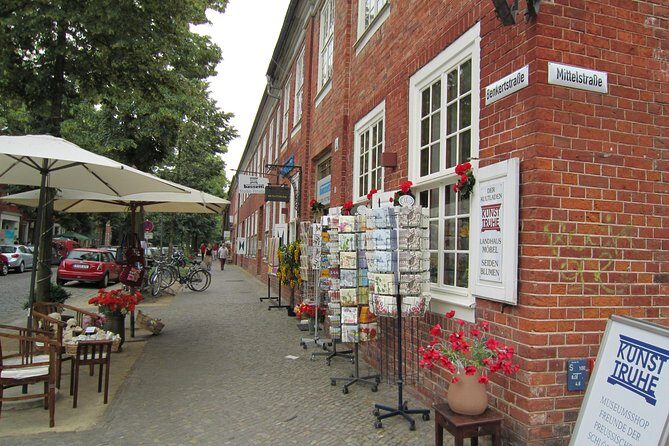 Private Day Tour of Wannsee and Potsdam from Berlin - Price and logistics: what you’re paying for