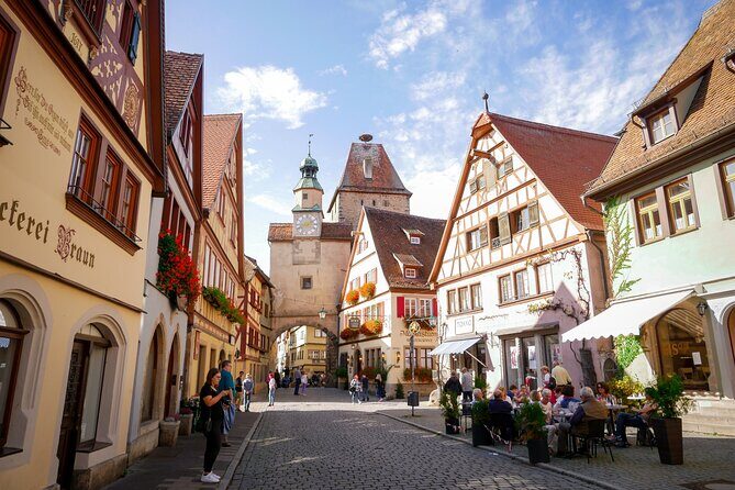 Private Day Trip Munich to Harburg, Dinkelsbuhl & Rothenburg - Stop 1 in Munich: Quick Start, Then Straight Into the Medieval Loop