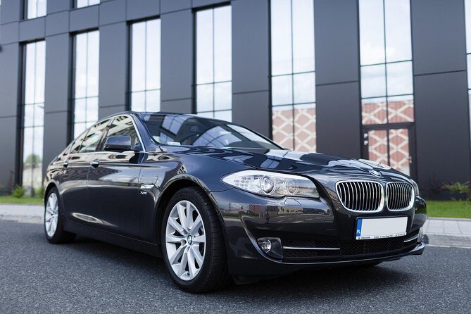 Private Departure Transfer: Munich Airport - Vehicles: sedan for couples, minibus for groups