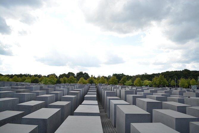 Private Half-Day Sightseeing Tour in Berlin - Stop-by-Stop: From Brandenburg Gate to Berlin Wall Memory