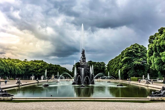 Private Herrenchiemsee Castle Tour from Munich with Cruise and Carriage Ride - Schloss Herrenchiemsee: A Guided Palace Visit That Makes Sense