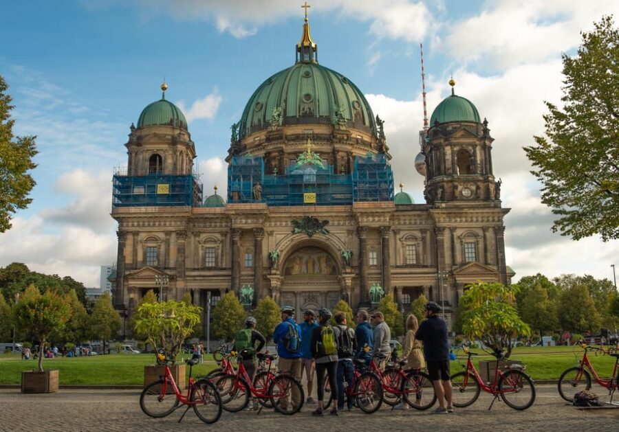 Private Highlights of Berlin Bike Tour - Starting at Alexanderplatz: Getting Ready to Ride Smart